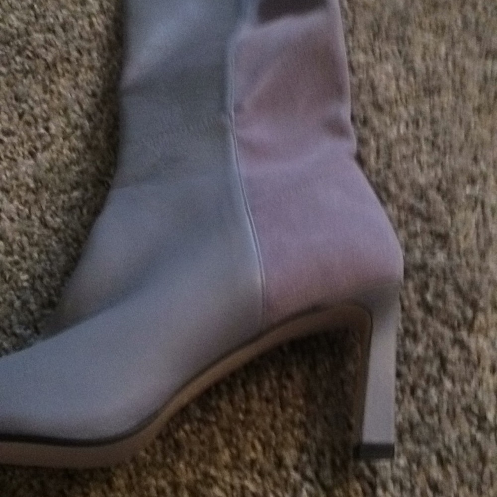 Stuart weitzmam - Picture 3 of 4